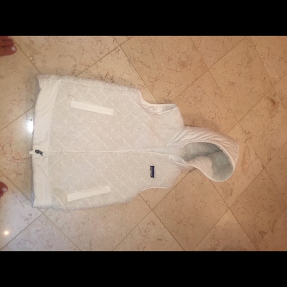 Patagonia Women’s Vest - Picture 2 of 4